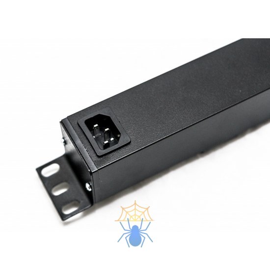 Hyperline SHE19-6SH-S-IEC Блок розеток для 19" шкафов, горизонтальный, горизонтальный, 6 розеток Schuko, выключатель с подстветкой, без кабеля питания, входной разъем IEC320 C14 10А, 250В, 482.6х44.4х44.4мм (ШхГхВ), корпус алюминий, черный фото 3