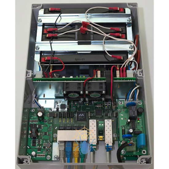 Уличный управляемый PoE коммутатор TFORTIS PSW-2G4F-UPS 4FE PoE +2 GB SFP порта, питание 220В, IP66 c системой бесперебойного питания, 4 АКБ в кмпл фото 3